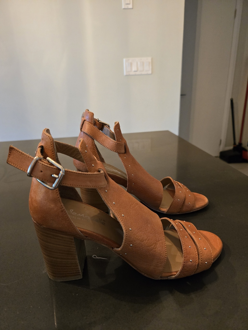 Women's Tan Leather Block Heel Sandals